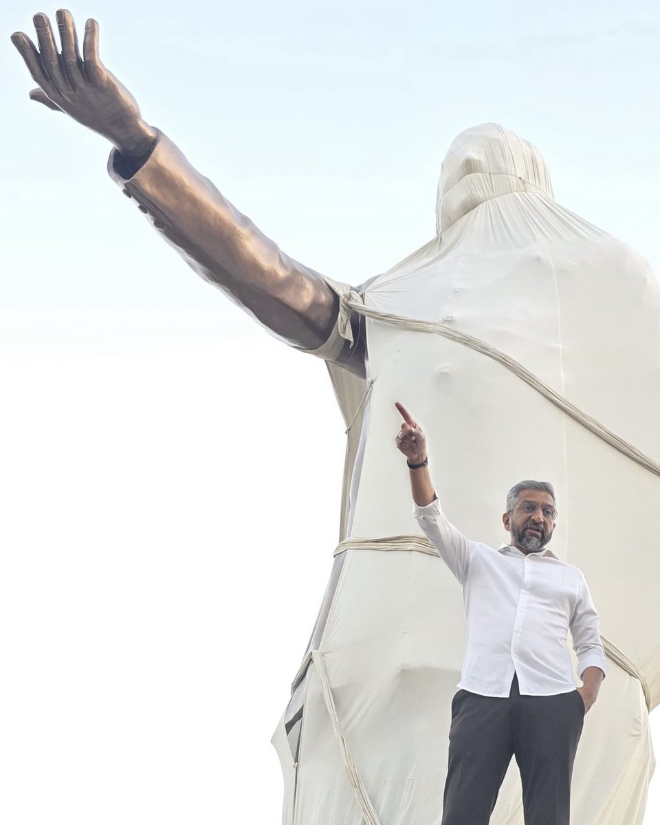 raviboseraju's tweet photo. ಇಂದು ರಾಯಚೂರಿನಲ್ಲಿ ಹಿಂದುಳಿದ ವರ್ಗಗಳ ನಾಯಕರು, ಮಾಜಿ ಮುಖ್ಯಮಂತ್ರಿಗಳಾದ ದಿವಂಗತ ಶ್ರೀ ಡಿ.ದೇವರಾಜ ಅರಸು ಅವರ ಪುತ್ಥಳಿ ನಿರ್ಮಾಣ ಕಾಮಗಾರಿಯನ್ನು ವೀಕ್ಷಿಸಲಾಯಿತು. 
ಈ ಸಂದರ್ಭದಲ್ಲಿ ಕಾಂಗ್ರೆಸ್ ಮುಖಂಡರಾದ ಶ್ರೀ ಕೆ. ಶಾಂತಪ್ಪ, ಶ್ರೀ ಹನುಮಂತಪ್ಪ ಯಾದವ್. ಶ್ರೀ ಕಲ್ಲೂರು ಭೀಮರಾಮಯ್ಯ ಹಾಗೂ ಇನ್ನಿತರರು ಉಪಸ್ಥಿತರಿದ್ದರು.

#DevRajUrs #OBC #BackwardClass #Raichur