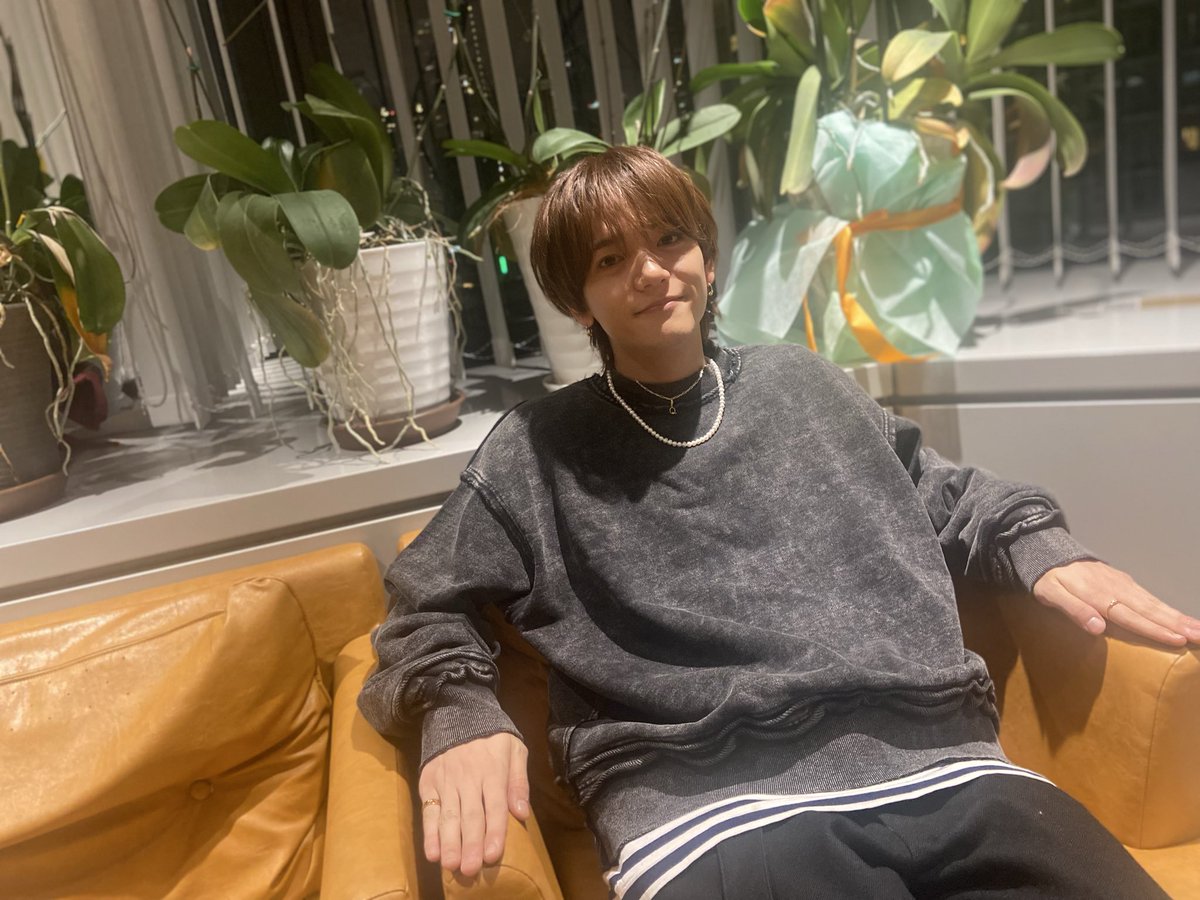 かわええ…指先揃ってんのもかわええ…要するに…中島颯太さんかわええ