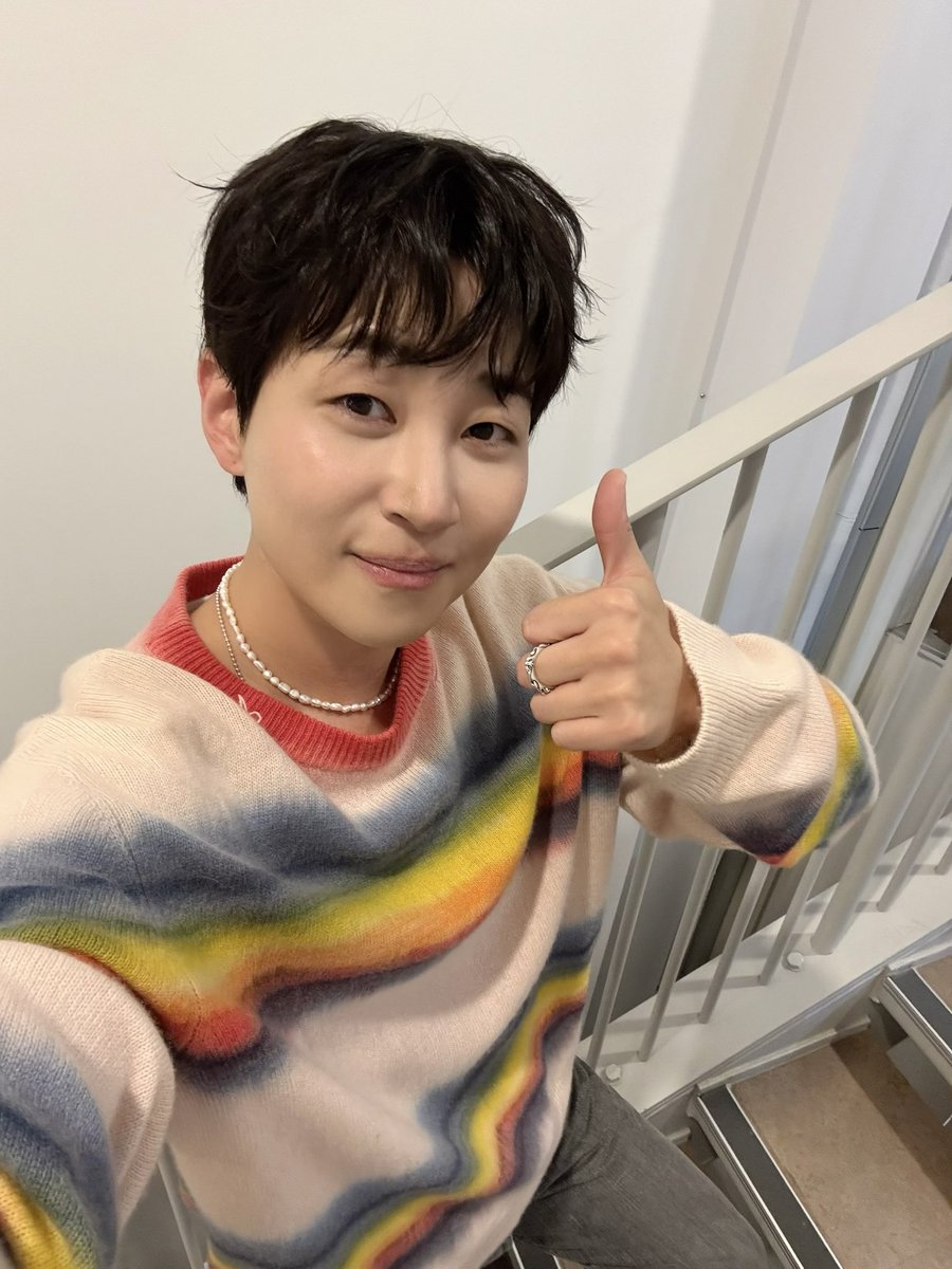 superbellcom's tweet photo. 2025 <딘딘 소극장 콘서트 : 만추(晩秋)> 1일차 끝🫡❤️‍🔥
늦은 시간까지 함께 즐겨 준 흥딘이들💛 고마워요🌸

#딘딘 #DINDIN #슈퍼벨컴퍼니 #superbellcompany #superbell #SBC https://t.co/kg1qkHqMZ4