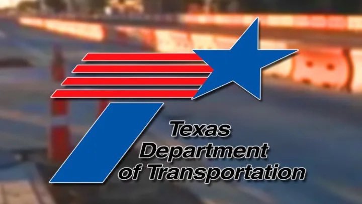 TxDOTHouston's tweet image. NORTHEAST HARRIS COUNTY: US 90 at Oates Rd heavy truck/ fatal crash has all lanes in both direction. TxDOT crews on scene assisting. Seek alternate route.