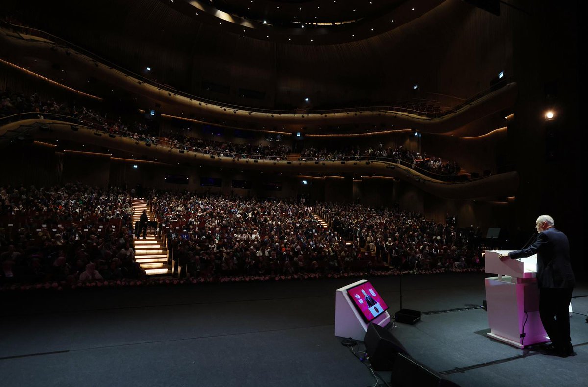 “Arakan’dan Somali’ye, Suriye'den Gazze’ye nerede bir mazlum varsa yarasına merhem olmaya çalıştık.”

Cumhurbaşkanımız Sayın Recep Tayyip Erdoğan, Uluslararası İnsan Hakları Konferansı ve Yankılar Sergisi Açılış Programı’na iştirak etti.