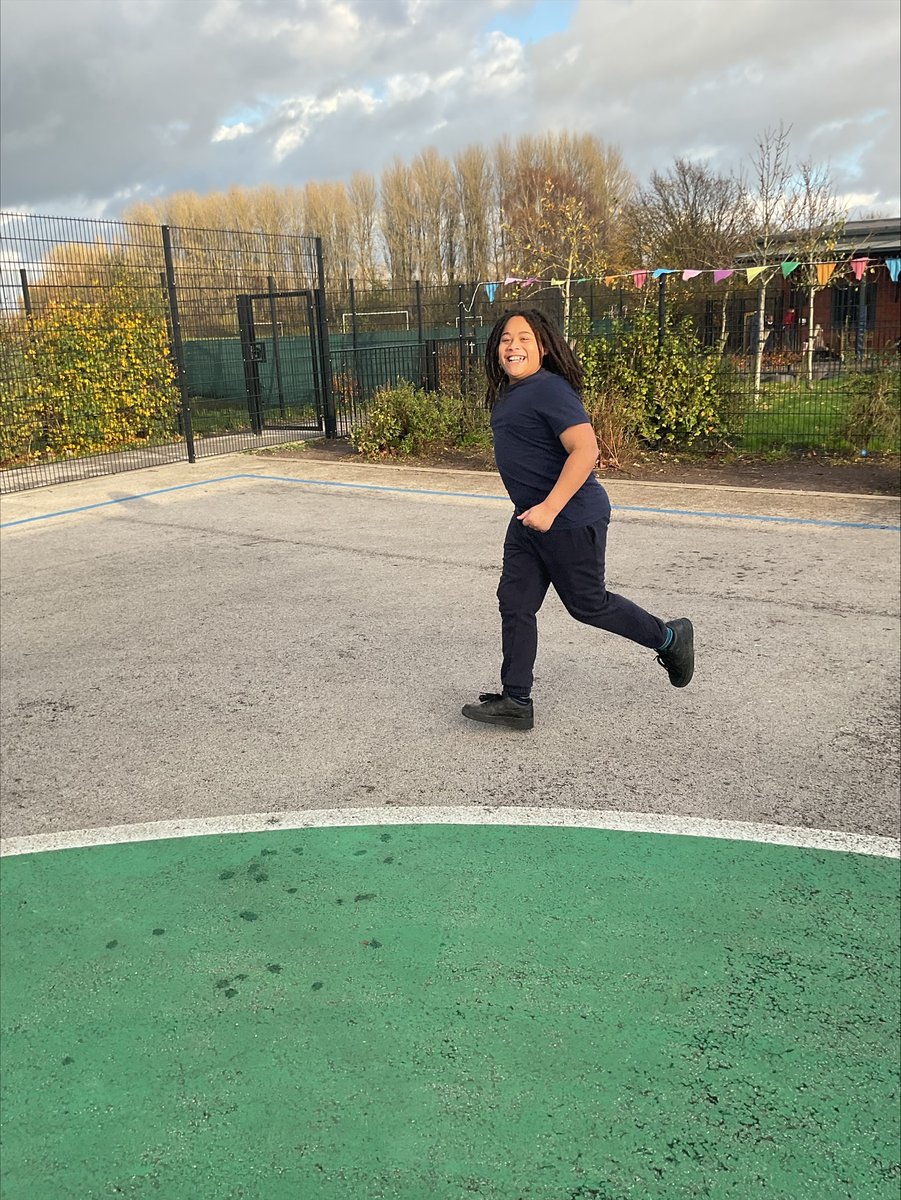 Orchards_School's tweet image. 🌟 Woodland 5 smashed their first Sale Sharks inclusive rugby session! 🏉💙
Fantastic teamwork, brilliant passing skills, and lots of smiles all round. The Sharks &amp;amp; Fishes game was a huge hit! 
Well done Woodland 5! 

#InclusiveRugby #SaleSharks  #ActiveKids @BrightfuturesET
