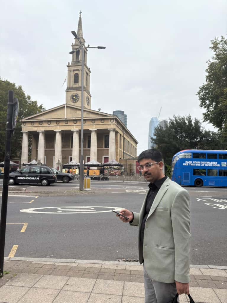 _kumarabhishek's tweet photo. रिजल्ट आ गया क्या? टिकट के प्रॉमिस के बाद आदरणीय मेरा फ़ोन ही नहीं उठा रहे!! #BiharElection2025 #BiharElections https://t.co/rhs1F7SkV8
