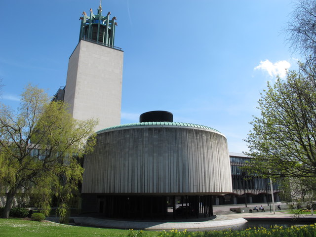 NCLalumni's tweet image. Happy birthday to our neighbour Newcastle Civic Centre, which was officially opened on this day in 1968! 🎉 

Did you know that graduation ceremonies were held at the Civic Centre in 2015/16 when King&apos;s Hall was being renovated? 🎓