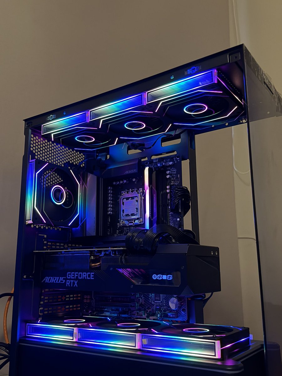 Yazan Bin Khalid tweet media