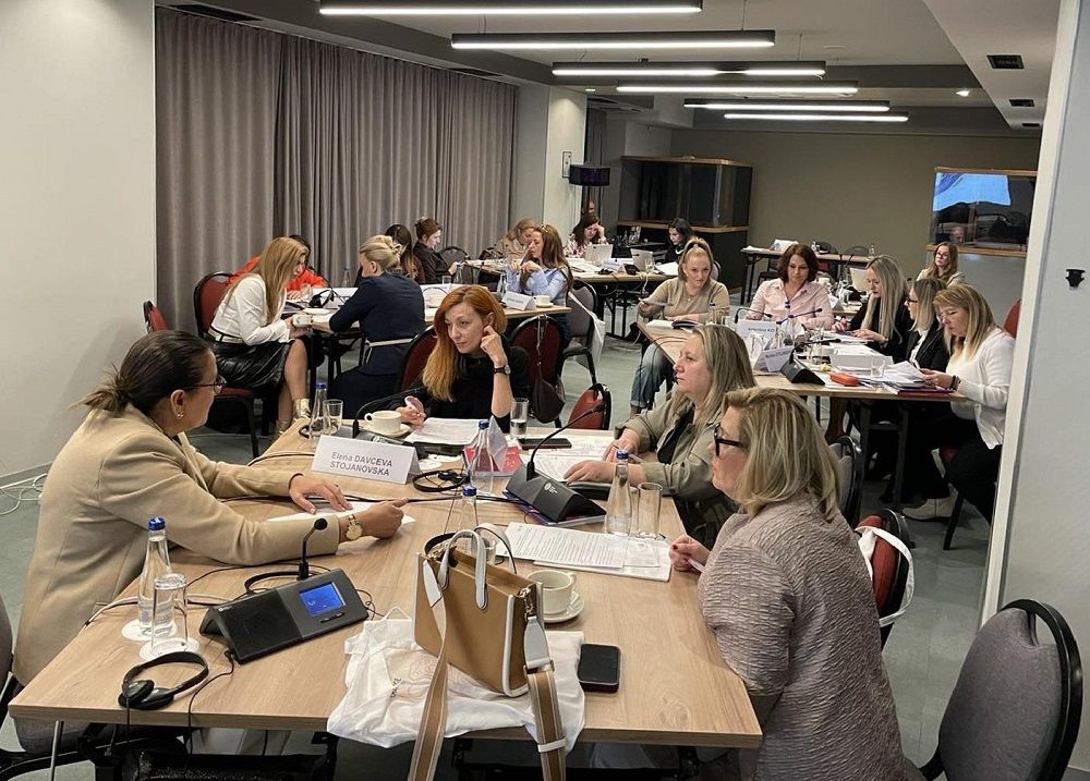 Пешевска: Рамноправноста меѓу жените и мажите мора да стане составен дел од секоја политичка одлука 
sobranie.mk/ns-newsarticle…
Peshevska: Barazia midis grave dhe burrave duhet të bëhet pjesë përbërëse e çdo vendimi politik 
sobranie.mk/ns-newsarticle…