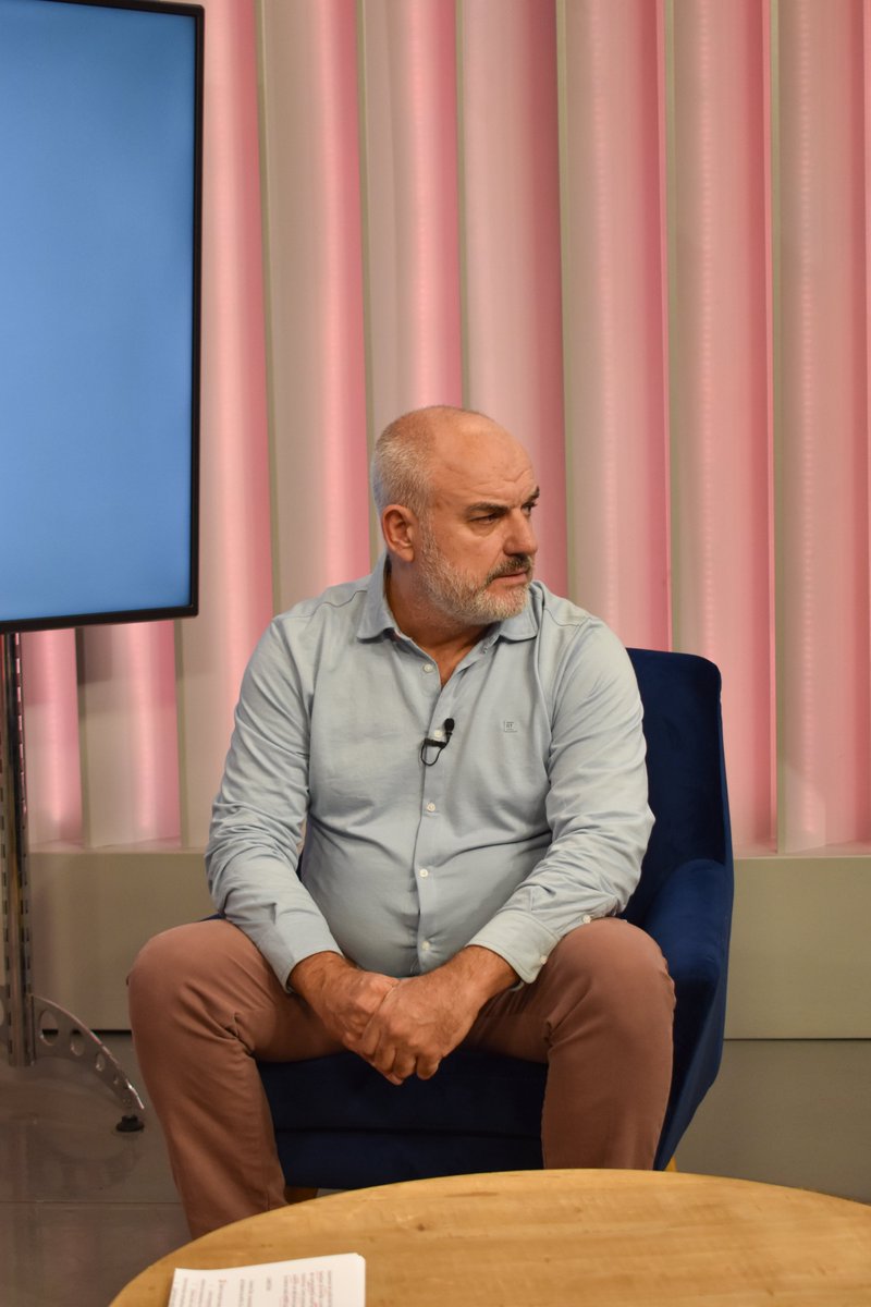 COAPI_Valencia's tweet image. 🎙️ Hoy hemos estado grabando #másque4paredes , se emite esta noche a las 21:30h en @levante_tv y @RdsTelevision 
Hemos hablado sobre el Informe del Mercado Inmobiliario de Valencia presentado ayer. Con Vicente Díez de COPAIV y Lluís Planells.
#COAPIV #APIVA #Valencia
