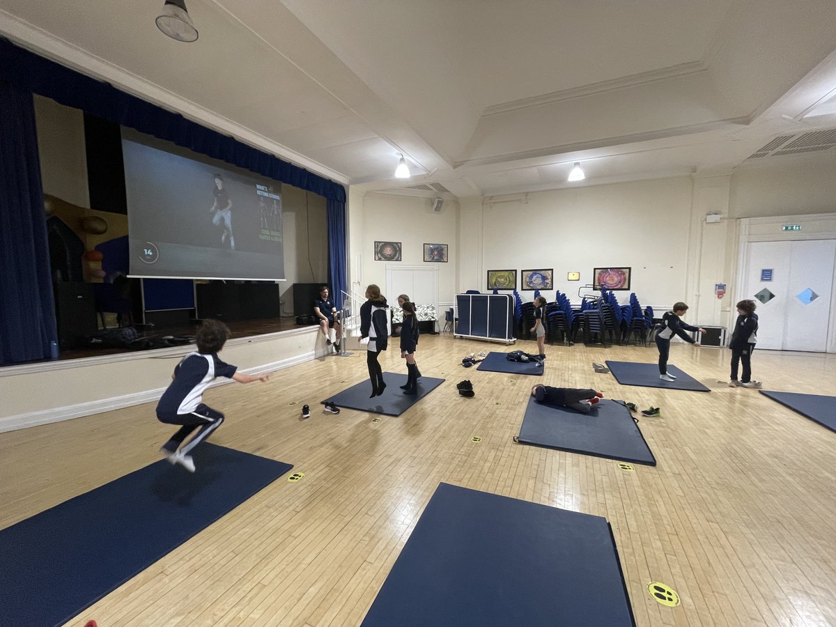 FairleyHouse's tweet image. Strength and fitness exercises are a great way to start the school day and prepare the mind and body for a fantastic day of learning ahead! #fairleyhouse #magicformula #exercise #strength #stretch