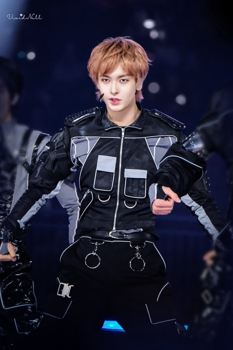 vividnull_ tweet media