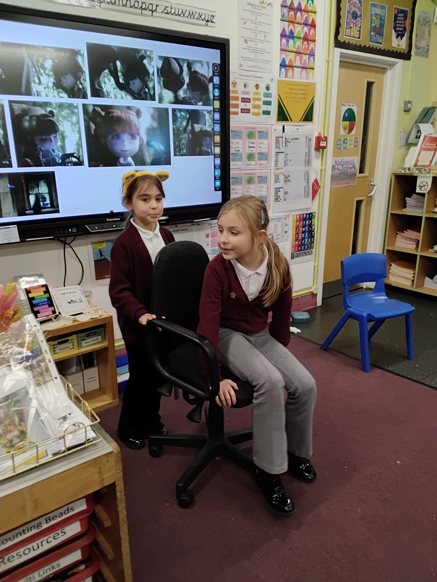 MountStewartSch's tweet photo. Year 3 are having so much fun using talk tokens to support their oracy in English. The tokens helped children share and generate ideas in creating dialogue between two character's before having a go at role-playing different scenes from a story #tmssenglish #talkforwriting https://t.co/zJ6oyOnRT1