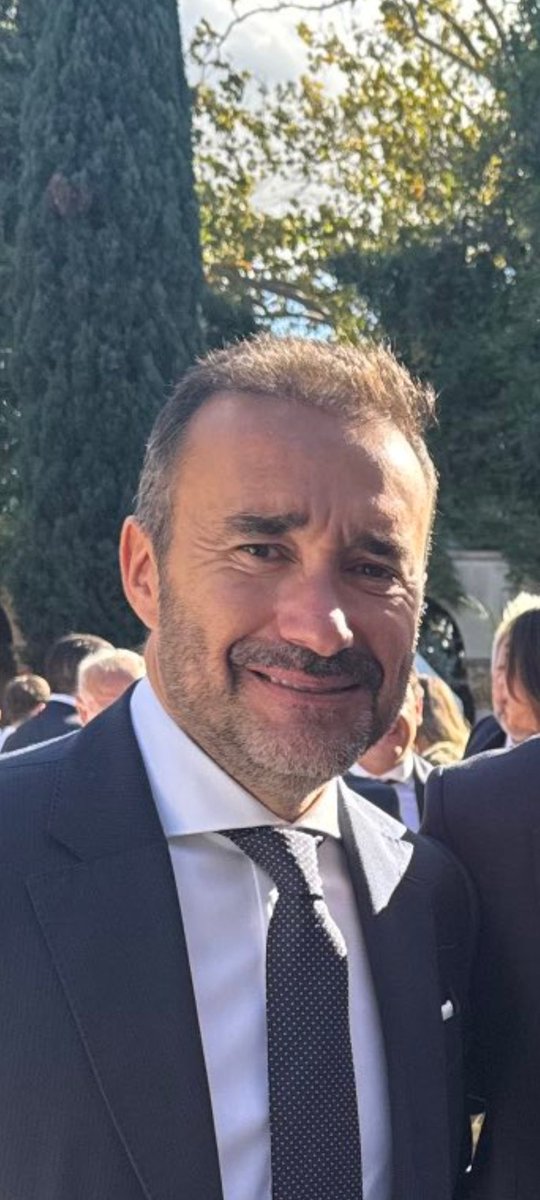 Tony Brown tweet media