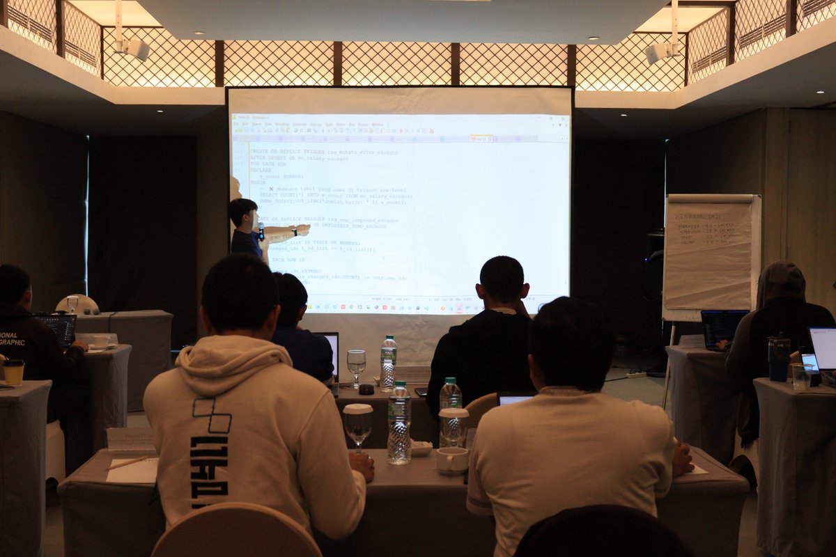BrainmaticsID's tweet image. Menutup Jumat ini dengan update dari hari terakhir In-House Training Oracle PL/SQL Fundamentals bersama DJPb Kemenkeu RI.
Terima kasih atas semangat dan partisipasinya selama pelatihan berlangsung. Semoga ilmunya bermanfaat.
 #OraclePLSQL #TrainingITJakarta #DJPbKemenkeu