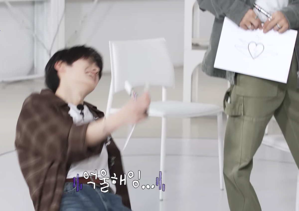 씬롱다리 갓태어난 기린다리같음