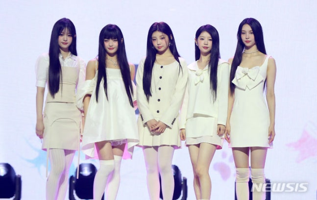 pannchoa's tweet photo. Belift Lab reveals in court that Min Heejin instructed ADOR employees to create internal documents detailing how other groups are copying NewJeans, in which ILLIT became a scapegoat
https://t.co/tWvj7CREj2 https://t.co/YpVtiCsnf6