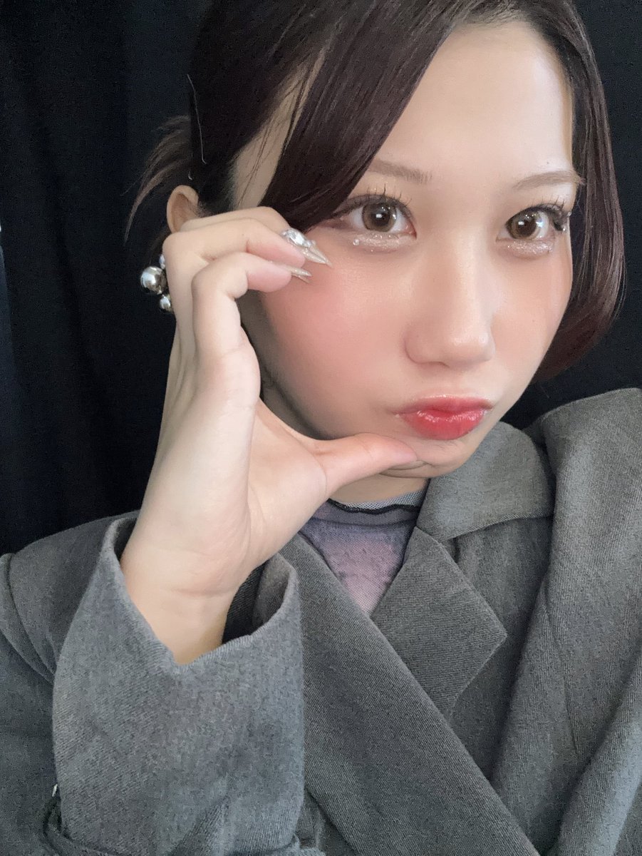 m_i_r_ee's tweet image. 配信有難うございました 🤍🌈

mw. i 12/5
mw. ビックワンマンライブ 2/16
THE SHOW 11/22

どれも爆踊りです🔥
見に来てください💭🩵ྀི