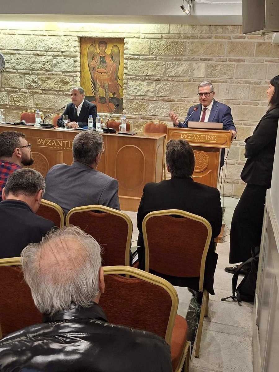 MitrakosT's tweet photo. Ήταν ιδιαίτερη τιμή και χαρά για εμένα, η πρόσκληση να απευθύνω χαιρετισμό στην Ημερίδα που διοργάνωσε το περιοδικό «Πατρινόραμα» υπό την Αιγίδα του Πανεπιστημίου Πατρών, την Τετάρτη 12 Νοεμβρίου 2025 στην Πάτρα, με θέμα: «Ασφαλιστικό και Συντάξεις: Προκλήσεις &amp; Λύσεις». https://t.co/je919Q8oRo