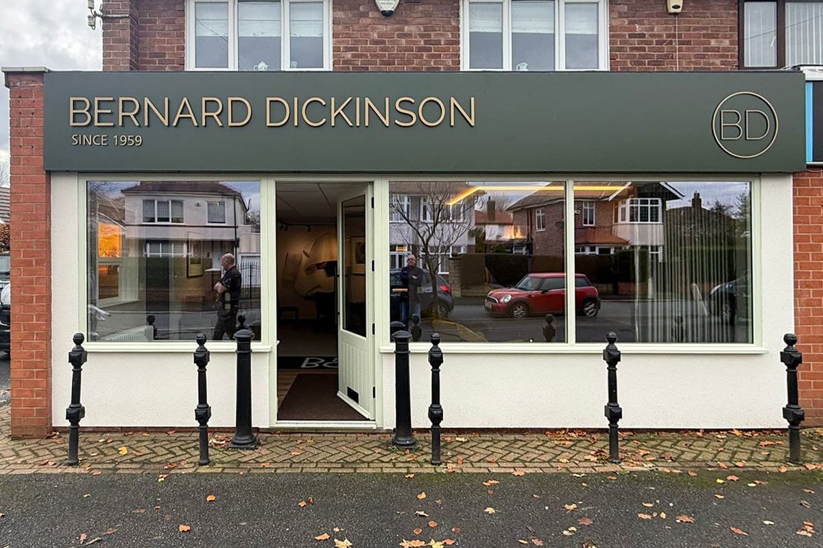 SignsPreston's tweet image. A timeless update for Bernard Dickinson 🎧 ✨

Bespoke aluminium tray sign in NATO Olive Matt with laser-cut acrylic lettering faced in Sahara Gold Metallic vinyl.

👉 Take a look: poppysigns.co.uk/portfolio-item…

#ShopfrontSignage #PoppySigns