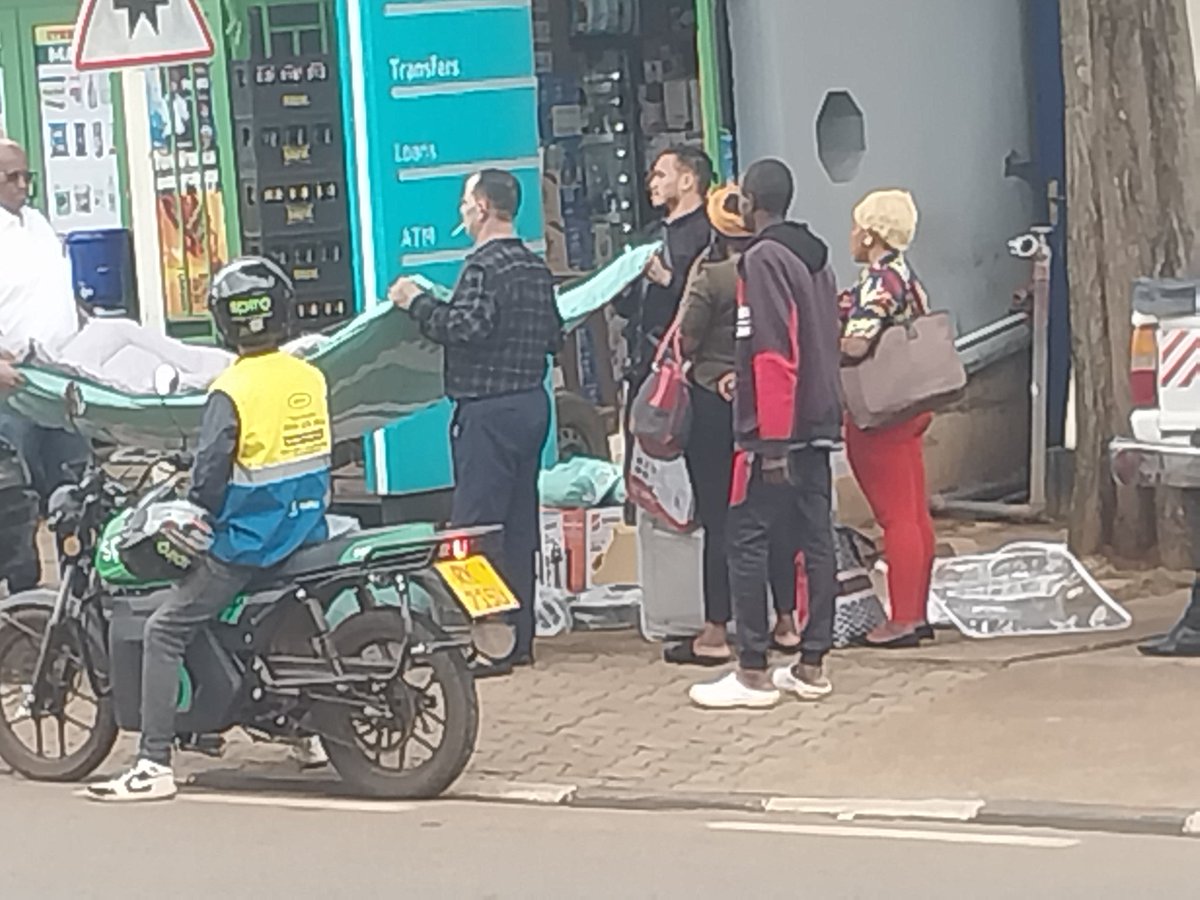 Abazunguzayi b'abazungu bo nta wabakoraho.... #MpakanyaNumve!