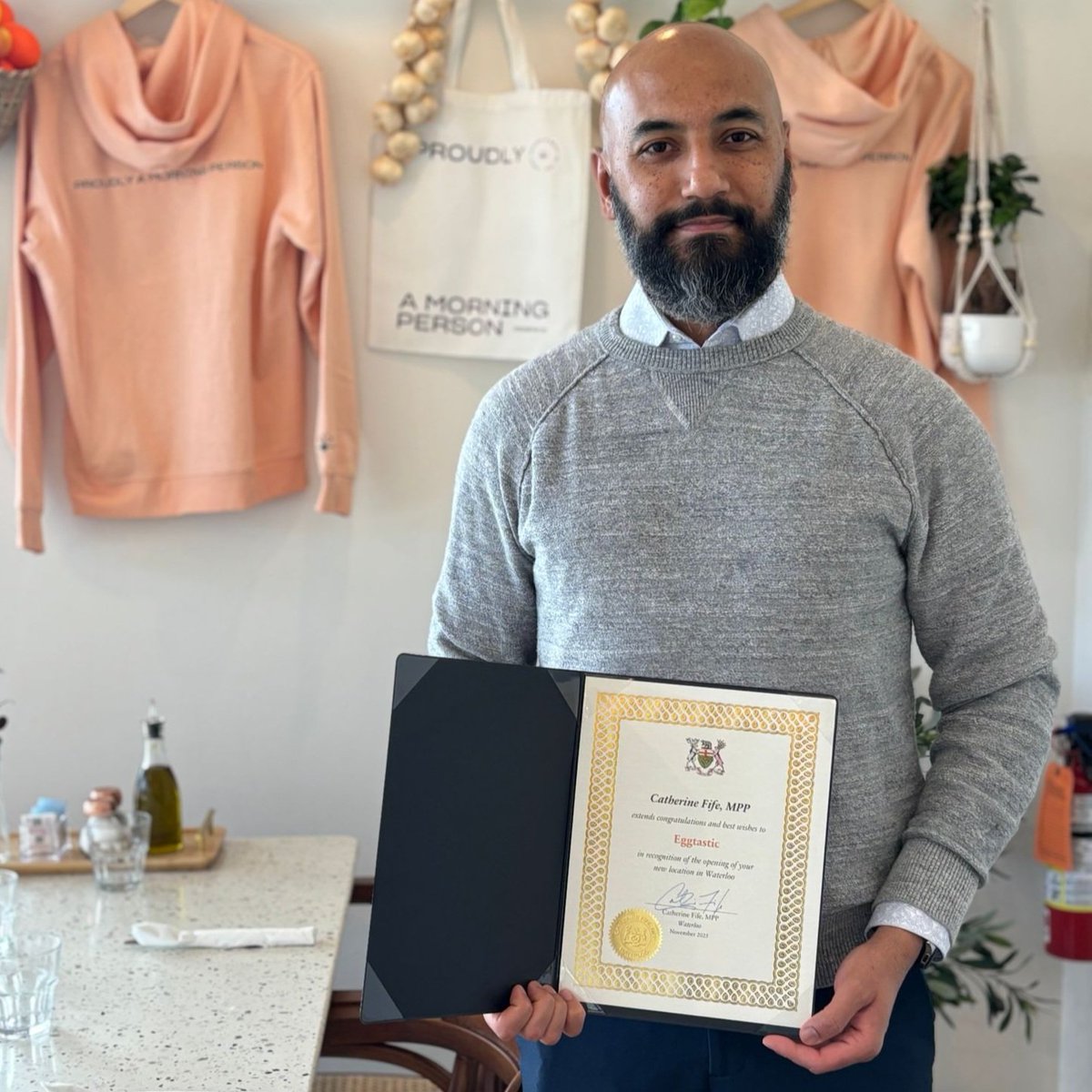 CFifeKW's tweet image. Mornings do shine brightly at Eggstatic&apos;s new Waterloo location! Experience the beautiful fusion of breakfast classics and Middle Eastern flavours. Welcome to the Laurelwood neighbourhood. #ShopLocal #SupportLocal