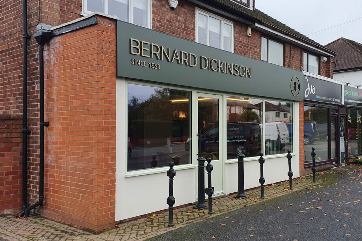 PoppySignsltd's tweet image. A timeless update for Bernard Dickinson 🎧 ✨

Bespoke aluminium tray sign in NATO Olive Matt with laser-cut acrylic lettering faced in Sahara Gold Metallic vinyl.

👉 Take a look: poppysigns.co.uk/portfolio-item…

#ShopfrontSignage #PoppySigns