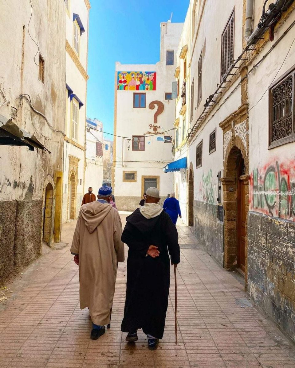 safia_1v's tweet image. ذاق الأمرّين

يقال: لقي فلان من فلان الأمَرّين
 والأمرَّان هما: العُري والجوع..وكان من دعاء بعضهم:
 جنَّبَك الله الامَرّين🌾