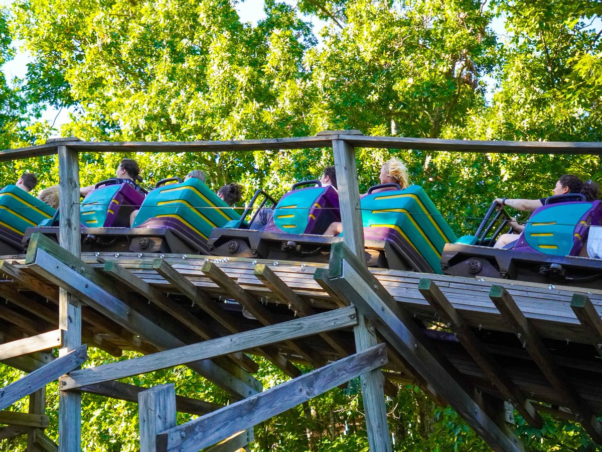 Six Flags St. Louis tweet media