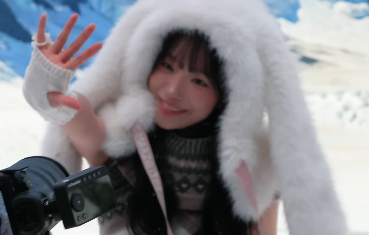 myfirstS2's tweet image. 도저히 못 참겠다