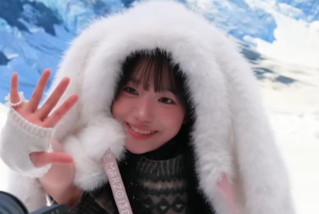 myfirstS2's tweet image. 니얼굴이어디안가는데내가어딜가노