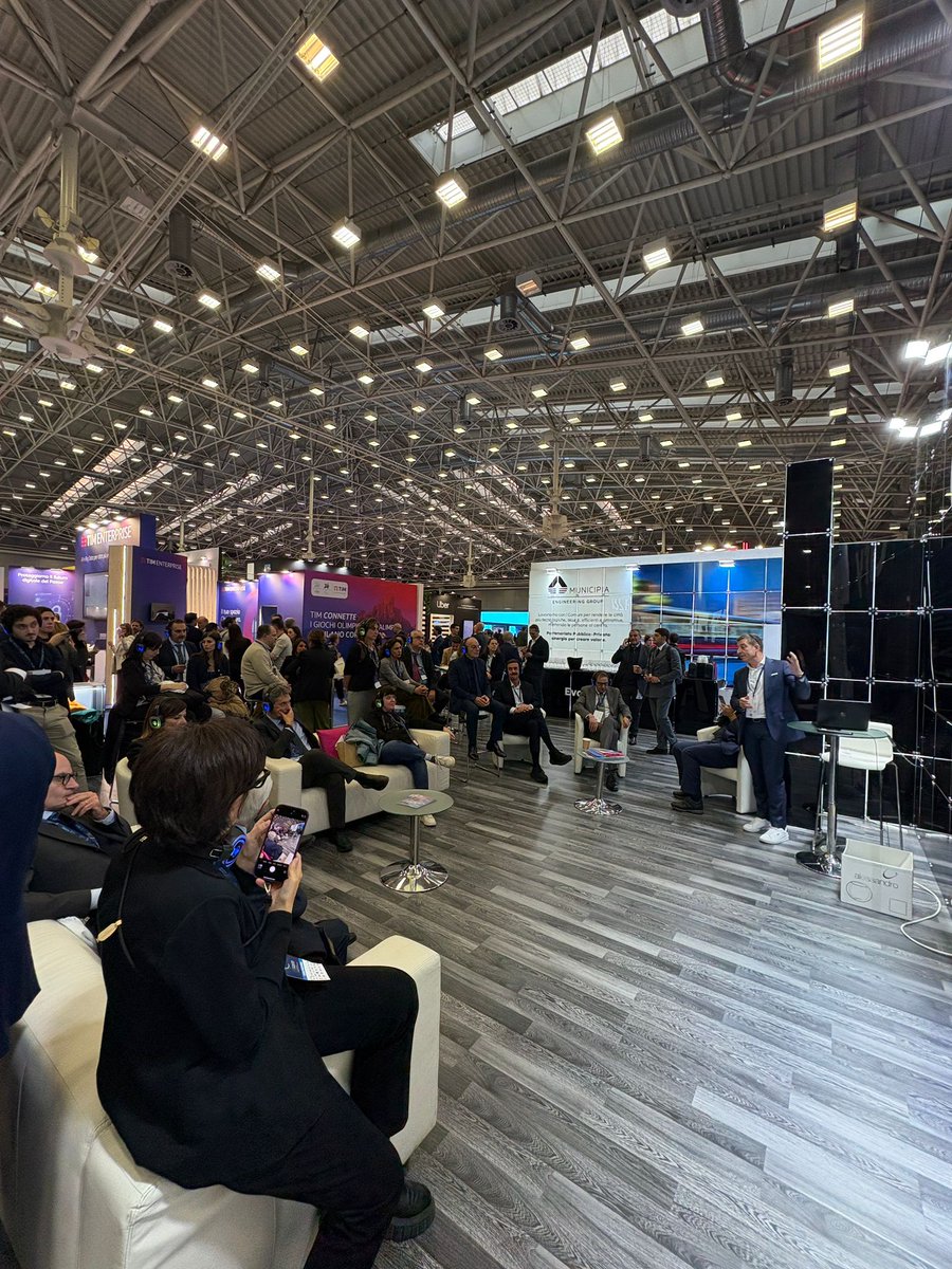 Municipia_Spa's tweet image. Si è conclusa l&apos;Assemblea @comuni_anci. Grazie a chi è passato al nostro stand per scoprire come Intelligenza Artificiale e tecnologie di frontiera possano trasformare il governo locale, rendendo i territori più smart e i servizi vicini ai cittadini. Arrivederci al prossimo anno!