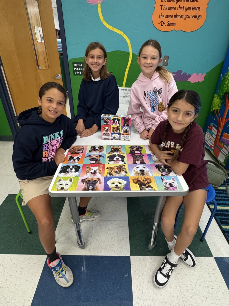 EpsteinCaroline's tweet image. Another community table project completed @BinksForestES @emapbc @pbcsd @ssunshne @LibraryCurrent #lovemylibraryPBCSD