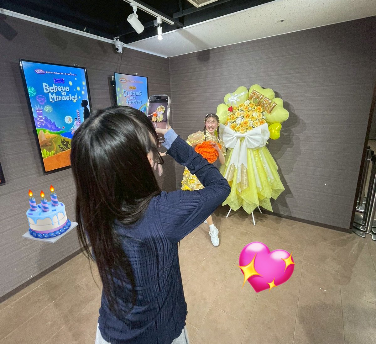昨日も公演ありがとうございました✨
新ポジデビューの日でした😖ドキドキでしたが景色がすごく新鮮で出たかった曲に出れたりとすごく楽しい1日でした🤍初日見届けてくださった皆様ありがとうございました🤍
今月はこの🆕ポジなのでぜひ見にきてくださったら嬉しいです🫧
#PVW_now #Popnjam_now