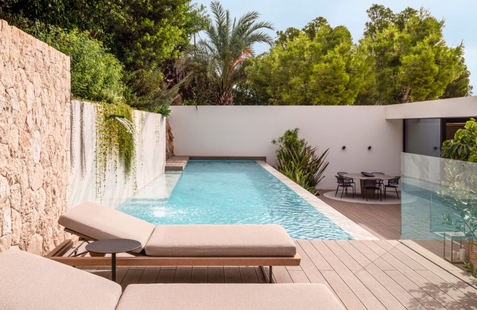 timelineetalks's tweet photo. Sí, sí tantos como en está piscina. 
#COMM25proyectos https://t.co/zixLQGt0pK