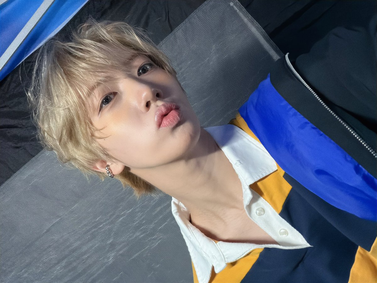 우선 오늘 레몬네이드 피버 첫방!!! 금발원진은 서프라이즈🤫😉 
#원진 #LemonadeFever