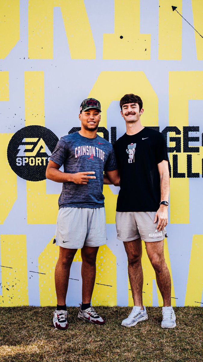 EASPORTSCollege's tweet image. 📍BAMA 

Tap in today for the @PapaMeagzz vs. @yunggravy H2H live stream. Drops are active! 

Full schedule: x.ea.com/87296