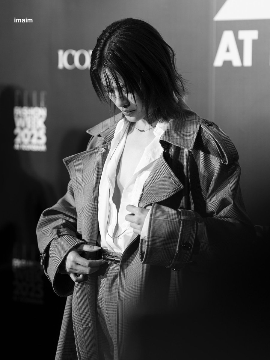 imaim_lm's tweet image. ยัง ยังไม่ไหว้พ่ออีก !!!

EMIBONNIE AT EFW 2025
#StudioUnknownxEmiBonnie
#EmiAmily