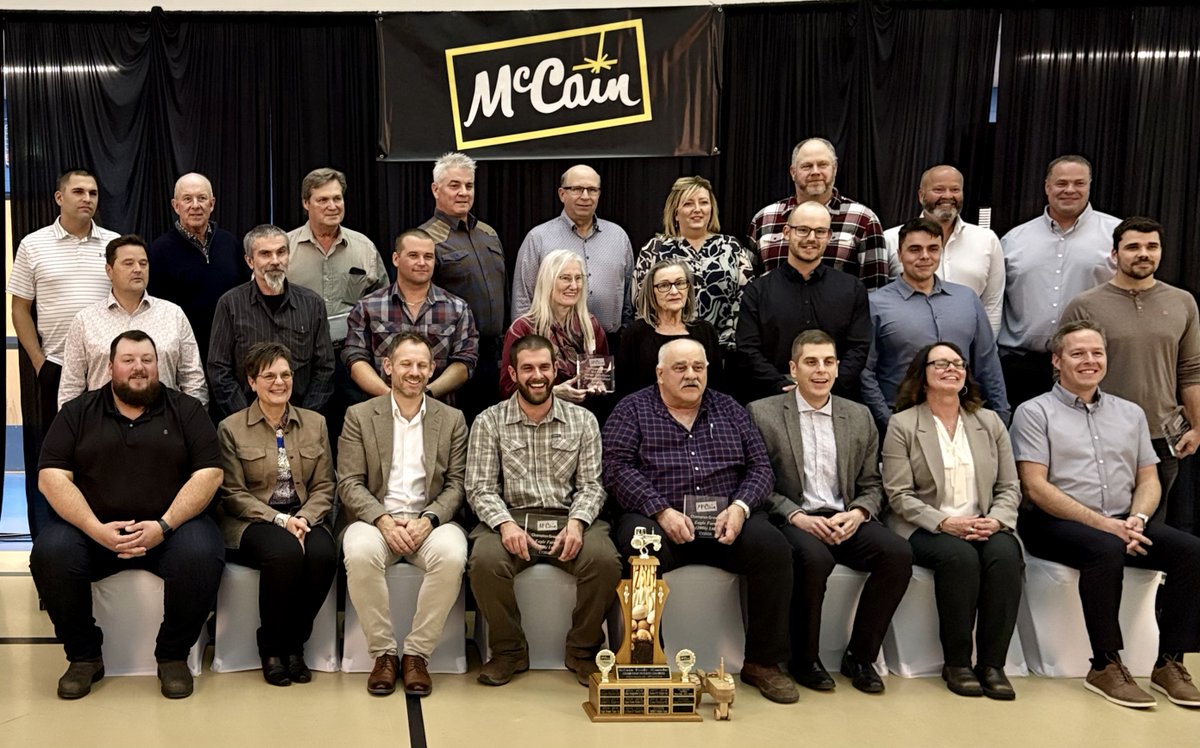 POTATOESNB's tweet photo. 🥔✨A big congratulations to all the amazing winners recognized at the McCain Foods (Canada) Banquet last night! Your hard work and dedication inspire our entire industry. 💪👏 #PotatoesNB #PommesDeTerreNB #NBProud #McCainBanquet #NBFarmers #agriculturen https://t.co/y9790sJDvX
