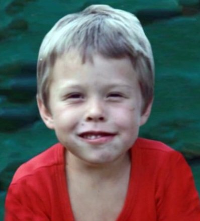 Elon had a photographic memory, and the encyclopedias turned him into a fact factory. He came off as a classic know-it-all.

At the dinner table, Tosca would wonder aloud about the distance from Earth to the Moon. Elon would spit out the exact measurement at perigee and apogee.