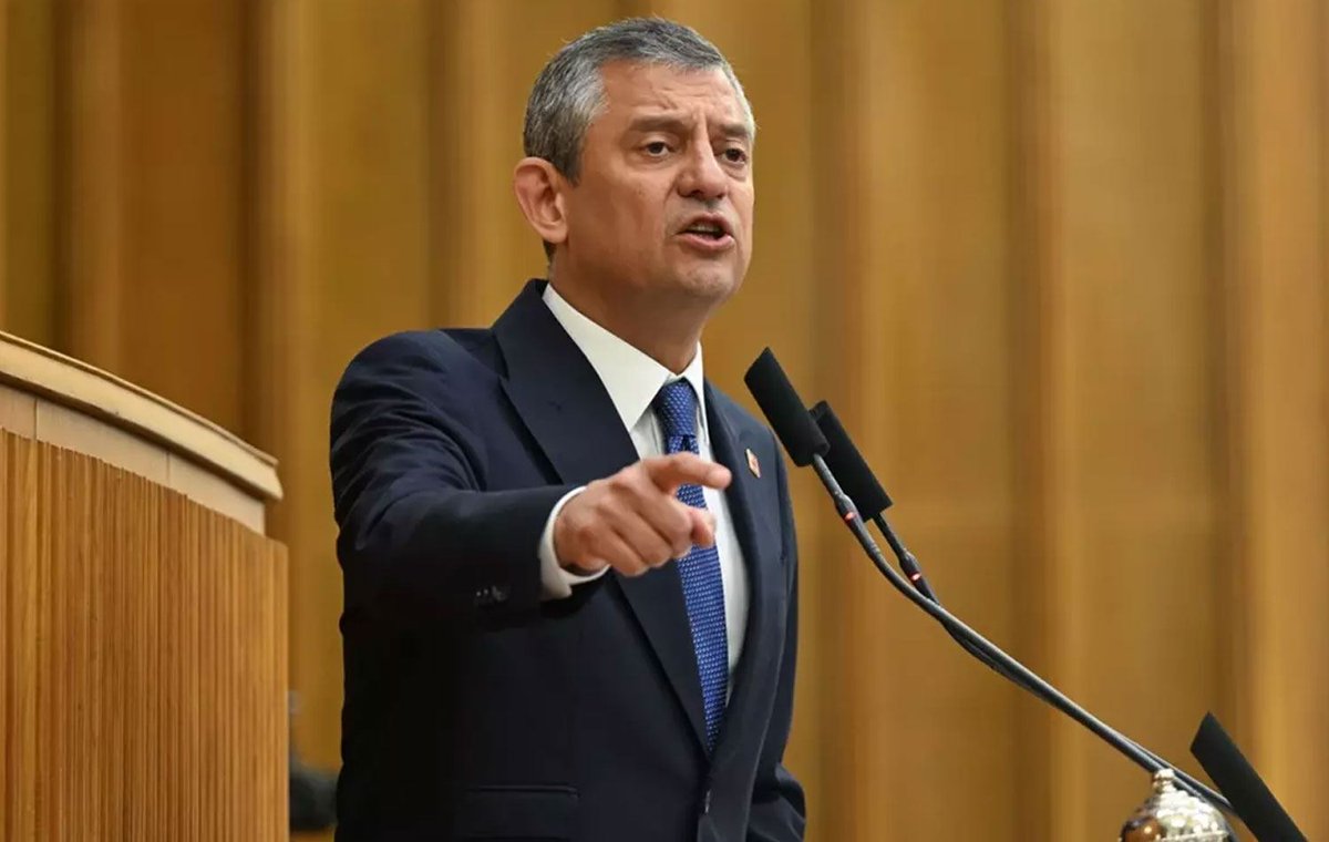 CHP genel başkanı Özgür Özel:
"Şeytan dün Kürtler'di bugün CHP."