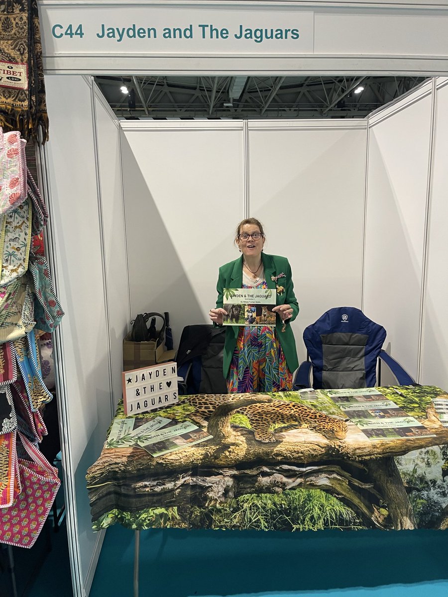 BigSteveWells's tweet photo. The wife is in Birmingham at the NEC for the Mind, Body and Soul Festival. 
@MBSWellbeing https://t.co/5dB5toYoNU