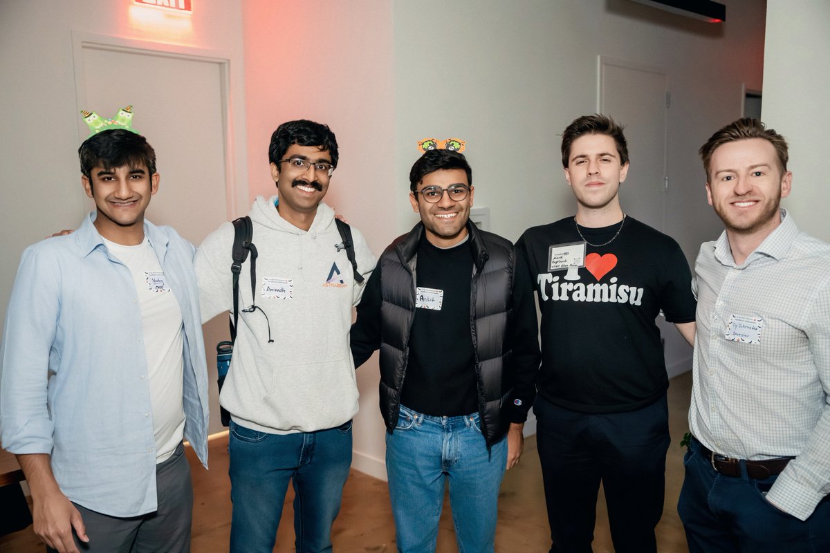 alumniventures's tweet image. Thanks to everyone who joined us for the 2nd Annual Hardtech Halloween! 🎃

NYC’s hardtech community brought incredible energy — founders, builders, and investors driving innovation in hardware, energy, robotics, and beyond.

#AlumniVentures #Hardtech #Innovation…