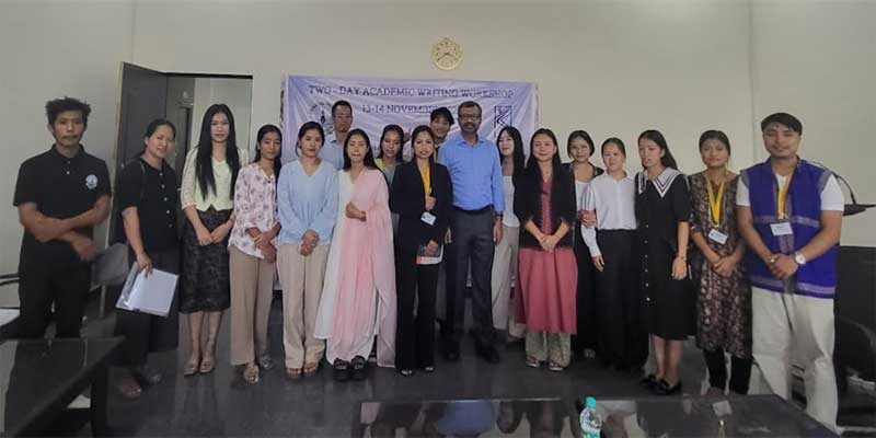 Arunachal24in's tweet image. APU conducts a two-day hybrid workshop on academic and research capacity with experts from leading institutions.
#APU #Research #AcademicWorkshop #HigherEducation #ISS #ArunachalPradesh #Sociology #TribalStudies #ScholarTraining #AIandAcademia

Read More- arunachal24.in/?p=98902