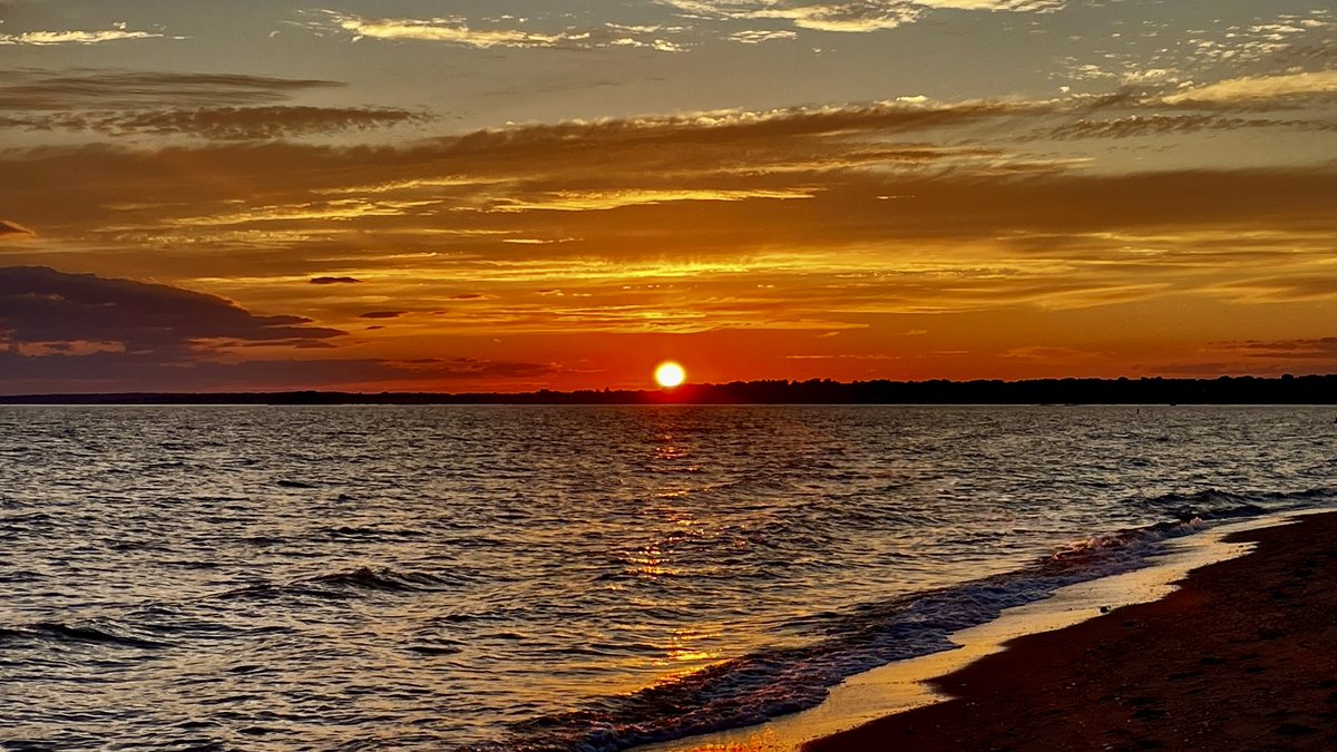 Thomas_Actor's tweet image. &quot;It is always a shock to discover that the world is not organized around your own convenience.&quot; 
— Isaac Asimov
Photo Credit: @Thomas_Actor 
Location: @Hammonasset 
Author: Peace by the Sea &amp;amp; Finding Peace by the Sea.
#AdaptingToChange,  #navigatinglifechallenges, #amazonbooks