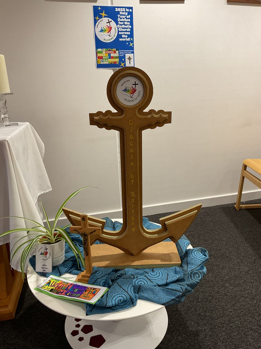 We welcomed the Diocesan Anchor into school today as it journeys as a symbol of this Jubilee Year ‘Pilgrims of Hope’ across schools in the Diocese. Wonderful pupils from St. Luke's RC primary brought the anchor to us and we reflected on the theme of hope together in the Chapel.