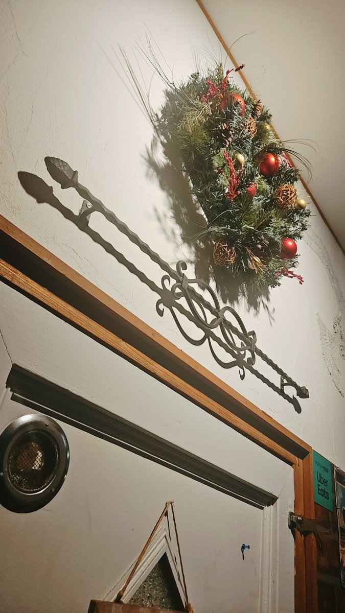 民さま、年末予約状況です。
11月28日ディナー貸切
12月6日ランチタイム貸切
12月27日ディナー貸切

12月24日水曜日ですが営業予定です。
12月25日予約入ってきておりますがまだ空きございます