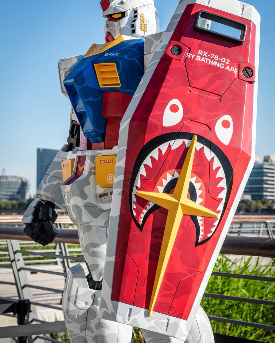 BANDAI NAMCO Carnival 2025」を祝した A BATHING APE コラボガンダム