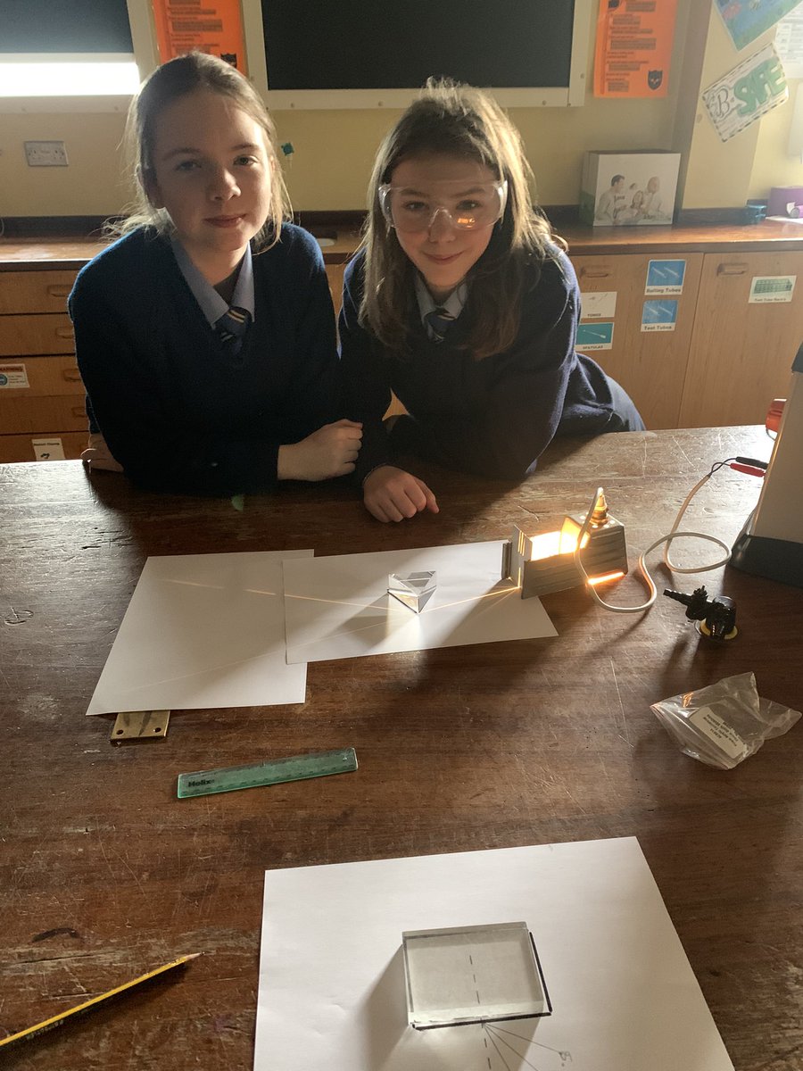 SPCScienceDept's tweet image. Today at our Key Stage 3 lunchtime Science Club pupils discovered how white light is made of many colours! Using a glass prism, pupils observed the light slowing down and bending, with each colour refracting by a slightly different amount 💡 🌈 Super Work 🌟 @StPatsMaghera