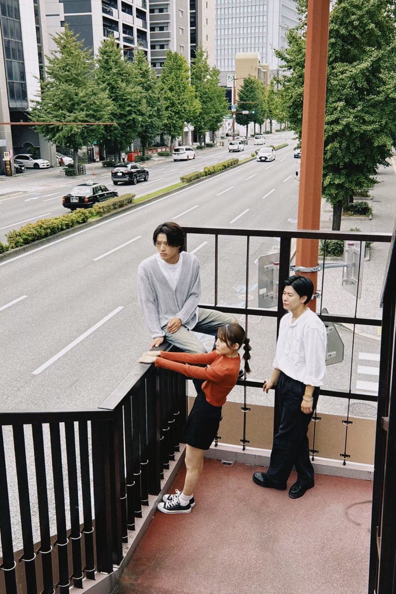 miwaku389's tweet image. #舞台トランス 

初日！19:00公演！

ご来場いただいたみなさま、
誠にありがとうございました！

無事に初日の幕が上がり
嬉しい気持ちでいっぱいです🥺

明日は13:00公演／19:00公演です！

明日の当日券は各公演共に
５枚ずつご用意しております！

みなさまのご来場
心よりお待ちしております✨