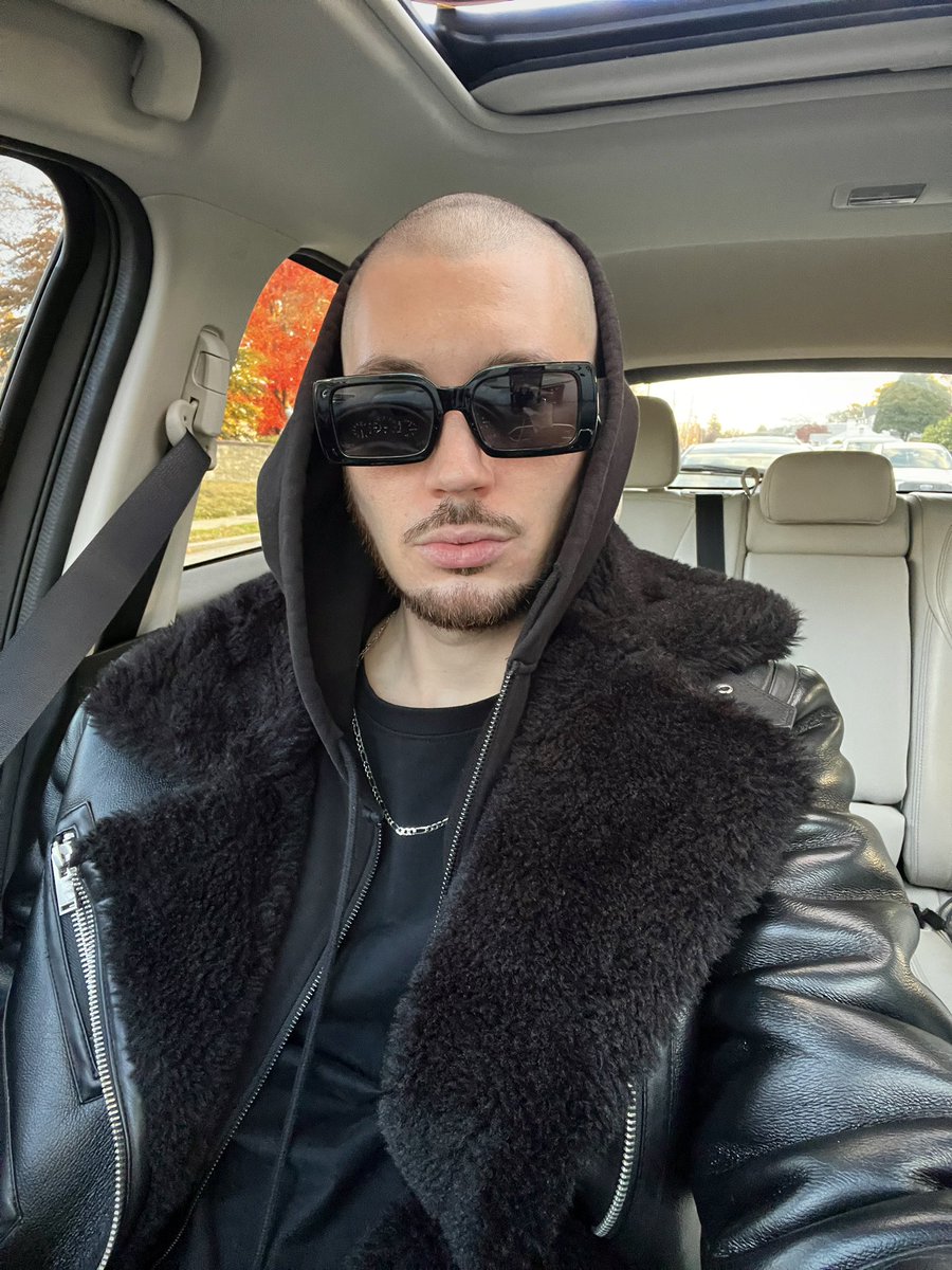 MateoGenaro tweet media