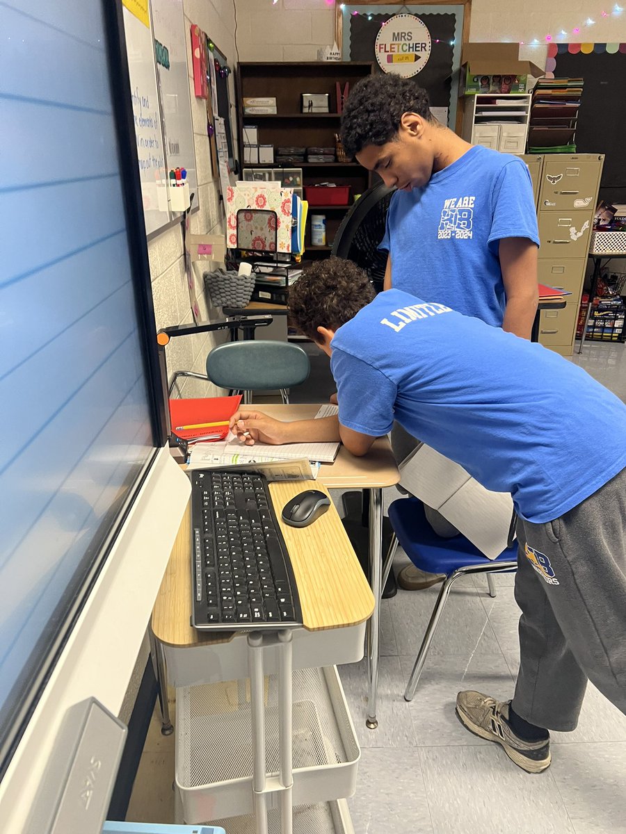 Angela Falkenstein tweet media