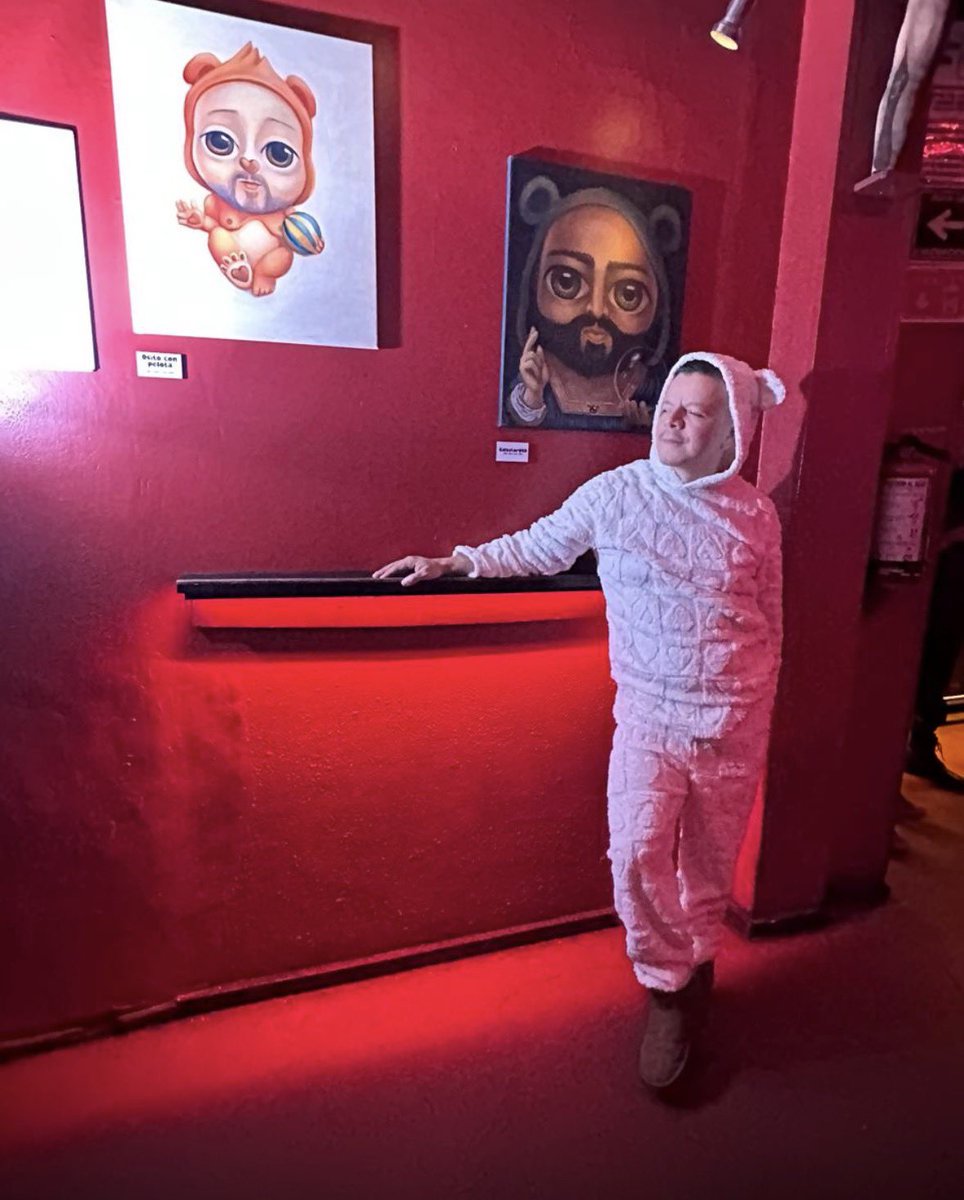 elnino_terrible's tweet photo. La noche de anoche 🐻 en #NichoBar
#OdiOSITOS https://t.co/22yrv6BdxF